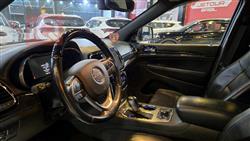 جیپ گراند شیرۆکی